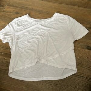 T-Shirt, Criss cross on bottom